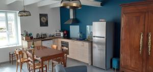 Dapur atau dapur kecil di Chez Emile +53 gambar