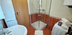 Koupelna v ubytování Apartment Molnar