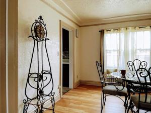 Kép 2 BR Apt near Great Lakes Naval Base and 6 Flags szállásáról Waukeganben a galériában