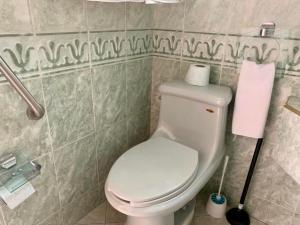 Koupelna v ubytování CASA con alberca, súper ubicación. Puerto de Veracruz