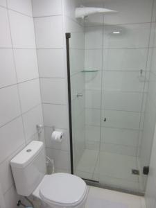 A bathroom at LAGUNA BEACH FLAT EM PORTO