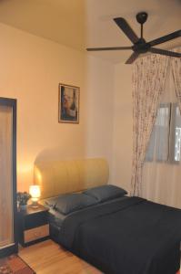 Postel nebo postele na pokoji v ubytování AmySity Homestay Gandaria Modern Lifestyle walking distance to Hub Shopping Centre at Sek 9 Bangi Sentral With Netflix