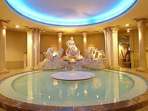 Bazén v ubytování HOTEL HILLARYS Shinsaibashi nebo v jeho okolí