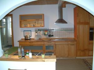 Una cocina o zona de cocina en Ferienvilla-Teisendorf OG