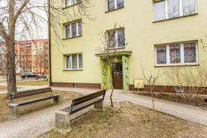 Tòa nhà nơi căn hộ tọa lạc