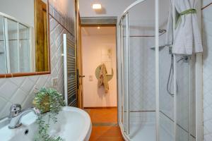 A bathroom at Vinegia N5 - Clemente & Settimo Apartments