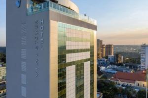 O edifício em que o hotel se localiza