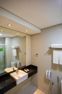 Um banheiro em Viale Tower Hotel
