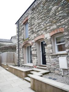 Gallery image of The Gill Gardens Barn - Private Hot Tub Ulverston - Lake District in Ulverston