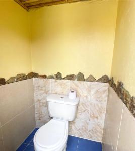 Ванная комната в Refugio Nidos del Condor Cocora