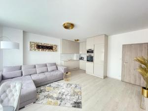 Kuchyňa alebo kuchynka v ubytovaní New Luxury City centre apartment with panoramic view, free parking