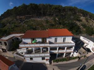 Nespecifikovaný výhled na hory nebo výhled na hory při pohledu z apartmánu