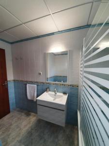 Kúpeľňa v ubytovaní Apartaments Marinera + 20 fotografií
