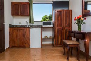Una cocina o zona de cocina en The Palms At Coco Beach