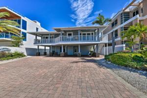 Photo de la galerie de l'établissement Gulfview Lido Key Gem - Walk to Beach and Shops, à Sarasota