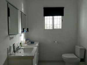 Koupelna v ubytování Holiday Home in Almogía near Málaga Beaches