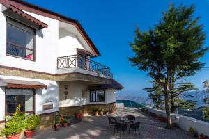 Gallery image of StayVista at Cottage in the Clouds with Heater & Bonfire in Mussoorie