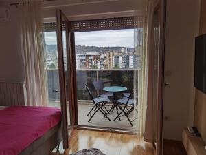 Balkón nebo terasa v ubytování Apartman Krasula Doboj