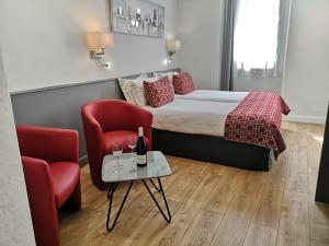 Hotel Boréal Nice tesisinde bir odada yatak veya yataklar