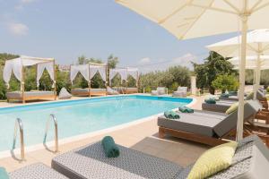 Bazén v ubytování Skiathos Avaton Hotel, Philian Hotels & Resorts nebo v jeho okolí