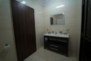 Koupelna v ubytování Al Ghubrah Plaza Hotel