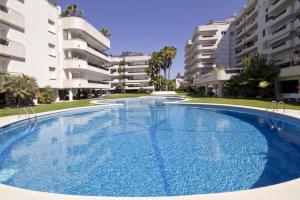 Bazén v ubytování SITGES POOL & SEA TERRACE Luxury, comfort, unbeatable location nebo v jeho okolí + 12 fotografií
