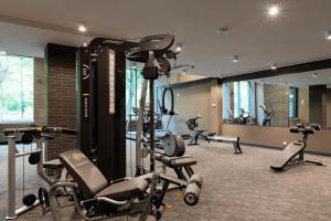 Het fitnesscentrum en/of fitnessfaciliteiten van Jantar Apartamenty - Nadmorskie Tarasy SPA