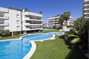 Bazén v ubytování SITGES POOL & SEA TERRACE Luxury, comfort, unbeatable location nebo v jeho okolí