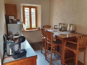 Kuchyň nebo kuchyňský kout v ubytování Rustico Lago di Como b&b
