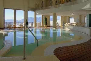 Bazén v ubytování Hotel & Spa Real Badaguás Jaca nebo v jeho okolí