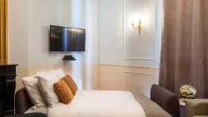 Gallery image of Luxury 3 Bedroom 2 Bathroom - AC - Louvre & Marais in Paris