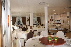 Restoran atau tempat lain untuk makan di Hotel Villa Camilla