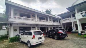 Gallery image of Hotel Garuda near Alun Alun Banjarnegara Mitra RedDoorz in Wonosobo