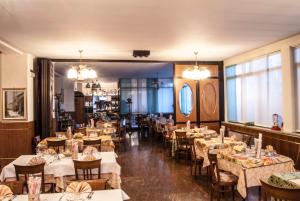 Restaurace v ubytování Ristorante Albergo da Giovanni