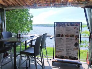 Auberge et Chalets sur le Lac