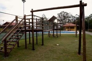 Otroško igrišče poleg nastanitve Refugio do Saci Hotel