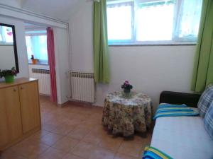 Fotografie z fotogalerie ubytování Apartments in Icici 31191 v destinaci Ičići