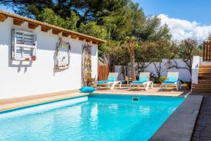 Bazén v ubytovaní Villa Mariposa con Piscina Privada alebo v jeho blízkosti