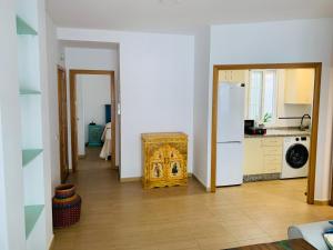 Kuchyňa alebo kuchynka v ubytovaní Apartamento Ría Punta Umbría