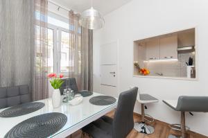 Nhà bếp/bếp nhỏ tại Deluxe apartment White Angel