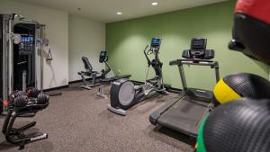 Fitness centrum a/nebo fitness zařízení v ubytování Uptown Suites Extended Stay Nashville TN - Smyrna