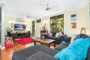 Gallery image of Elevated Tropical House in Casuarina