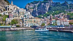 Photo de la galerie de l'établissement Holidays Baia D'Amalfi, à Amalfi