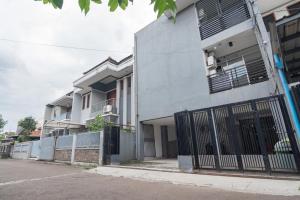 Gallery image of RedDoorz Syariah near Regol Park Bandung in Bandung