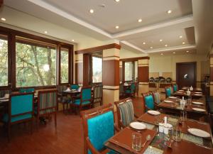 Restaurace v ubytování Madhuban Sarovar Portico Mussoorie