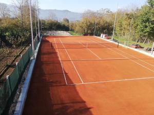 Tennis och/eller squashbanor vid eller i närheten av Guesthouse il Ciliegio