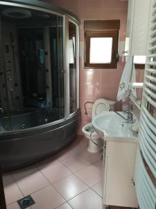 Clinic for Rehabilitation Vujan的一间浴室