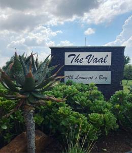 ein Zeichen für die Station, an der die Bucht ihrer Eigentümer liegt in der Unterkunft The Vaal Guesthouse in Oranjeville