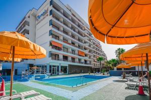 Gallery image of OLYMPIA APARTMENTS in Playa de las Americas