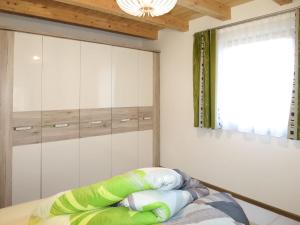 Łóżko lub łóżka w pokoju w obiekcie Apartment Nina by Interhome